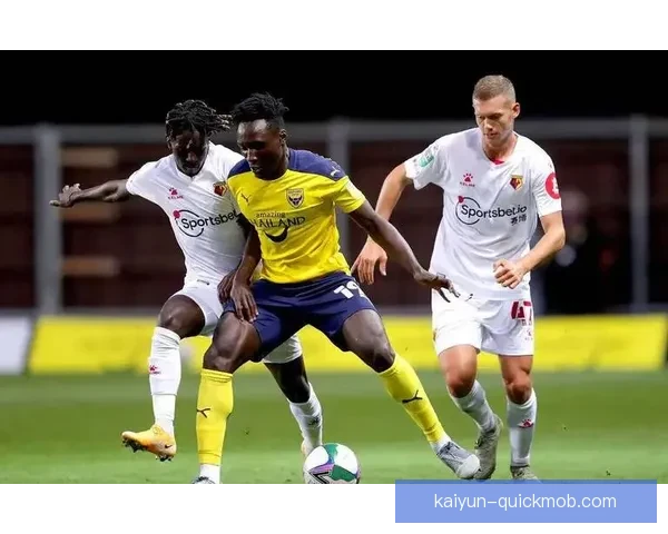 德泽尔比在英超表现稳健，球队状态回暖引发关注